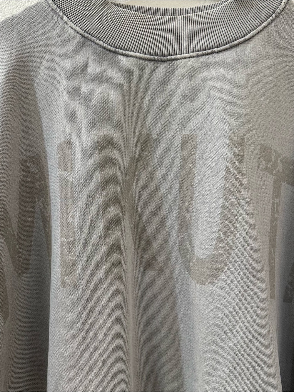 MIKUTA Womens The Light Mikuta Sweater Gray Pullover Sweatshirt Size Medium - Picture 8 of 15